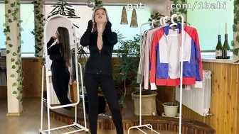 In ENGLISH | Try on sport Sweatshirts #4