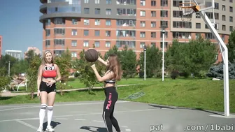 playing basketball in a sports bra || special video playing #4