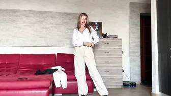 Try on Pants: Yes, I didn't hesitate to do THIS in the video #10