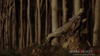 Metamorphosis: Body Painting with Naked Models in Nature. #10