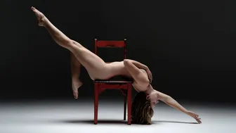 Creative Posing Guide for Nude Fine Art Photography.