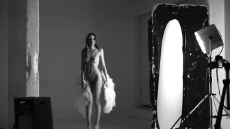 See how to photograph nude models with art model Rubia & Thomas Holm #8