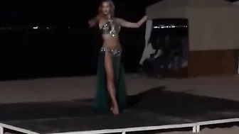 #bellydance - Dubai dosert dancing, arabic belly dance show #3