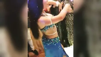 #Bellydance - little girl dancer challenge to belly dancer arabic belly dance video #7