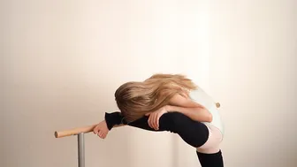 BARRE STRETCHES i do before class♥️♥️ | top ONLYFANS creator & BALLERINA #5