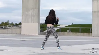 "Dj turn it up" twerk video by @natalisestas #3