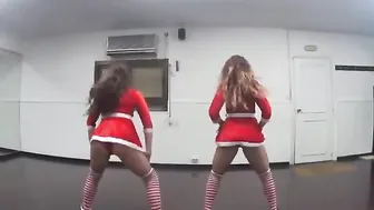 Merry Twerkmas #4