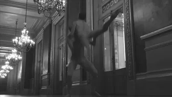 Renaissance - Balmain à l'Opéra Garnier, par Julien Benhamou - Normal Magazine #10