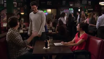 Implied Nudity - How I met your Mother S4E9 #5