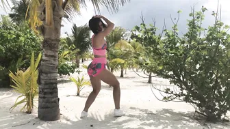 Dancing Girl on Instagram | Booty Dance Workout | Girl in Shorts #2