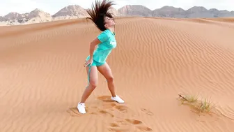 Russian Girl in Dubai. Safari Desert Dance. #5