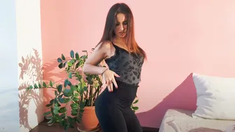 Sexy Booty Dance | Girl is Dancing