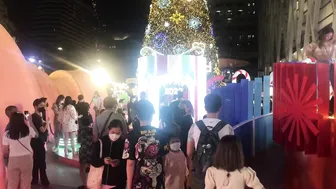 Stunning Girls Take Pictures With Big Christmas Tree♥️♥️2021//Thailand Vlog (7) #10