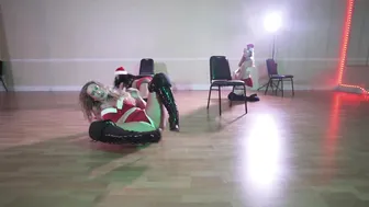 Elle Christmas Twerk - Debii Works Choreo #7