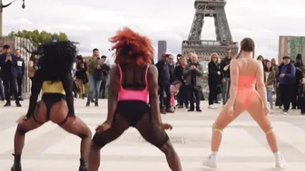 Twerk in front of the Eiffel Tower! Wiggle - Snoop Dogg #10