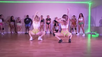 Elle Twerk - Debii Works Choreo #1