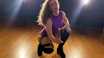 Elle Twerk