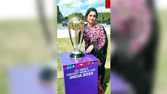 Cricket ODI World Cup 2023 trophy unveiled by actress MEENA |Dum Dum Dum #meena #cricket #worldcup #5