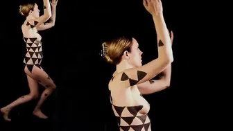 Art video: Annet's triangles by Amit Bar #3