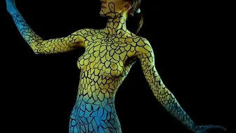 Art video: Yellow & Blue body-painting #6