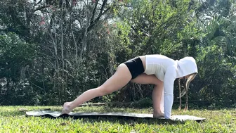 Yoga & Stretching with V #6