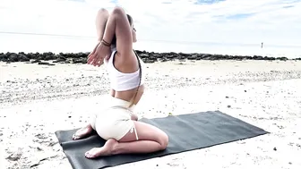 Beach Yoga Flow #stretching #2