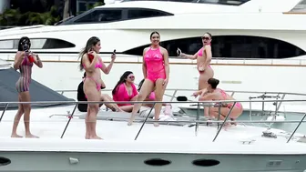 CURVY LADY STEALS THE SHOW IN MIAMI | Boat Zone #5