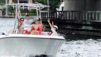 She Knows What She Has !! Miami River Vibes | Boat Zone #3