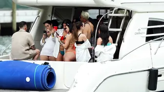 She SHOWS It All !! Only in Miami | Boat Zone #4