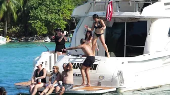 TOP MODEL Gets Wild on Miami Sandbar !! Boat Zone Miami #4