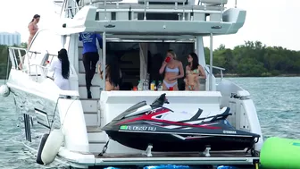 OUT OF CONTROL on Miami Sandbar | Boat Zone Miami #7