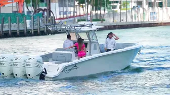 SHE IS A PRO!! The River is on FIRE! Boat Zone Miami #7