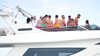 BACHELORETTE PARTY! Haulover Sandbar | Boat Zone Miami #9