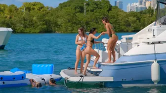 BOAT PARTY IN HEAVY RAIN AT HAULOVER SANDBAR 2023 | BOAT ZONE MIAMI