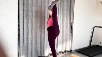 CONTORTION WORKOUT. SPLITS STRETCH. FLEXIBLE GIRL. STRETCHING WORKOUT. GYMNASTIC FLEX. YOGA ART #2