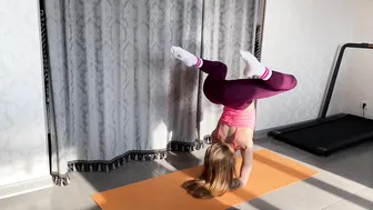 CONTORTION WORKOUT. SPLITS STRETCH. FLEXIBLE GIRL. STRETCHING WORKOUT. GYMNASTIC FLEX. YOGA ART #7