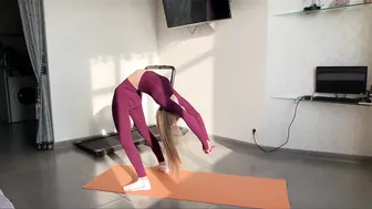 HANDSTAND WORKOUT. SPLIT STRETCH. FLEXIBLE GIRL. CONTORTION YOGA. GYMNASTICS FLEX. YOGA ART #3