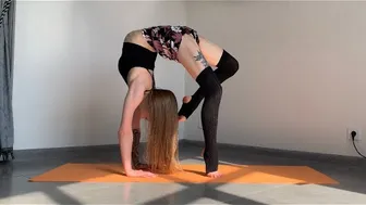 BACKBEND. BACK STRETCHES. STRETCHING FOR FLEXIBILITY. FULL BODY STRETCH. GYMNASTICS FLEX. CONTORTION #1