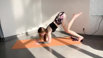 Miss Flexible Anna. Stretch legs & feet. Gymnastics Flex. Yoga contortion. Full body stretch #2