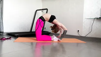 CONTORTION CHALLENGE. FLEXIBLE GIRL. GYMNASTICS FLEX. YOGA ART. STRETCHING ROUTINE. STRETCH SPLITS #2