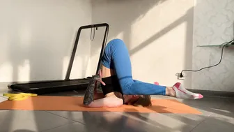 FLEXIBILITY STRETCHES. STRETCHING WORKOUT. YOGA ART. GYMNASTICS FLEX. RUBBER GIRL. CONTORTION YOGA #7