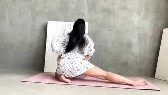 Happy workout stretching full body #4