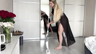 [4K USA Housewife]♥️♥️♥️♥️ How to clean a room? Transparent Haul blonde No Bra See Through Try On #6