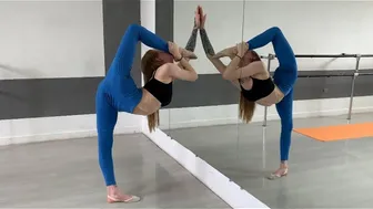 STRETCH LEGS. SPLIT CHALLENGE. CONTORTION WORKOUT. YOGA ART. GYMNASTICS FLEX. FLEXIBLE GIRL