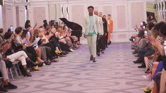 London Fashion Week Ramp Walk Collection LFW2023 End of Season 11 #2