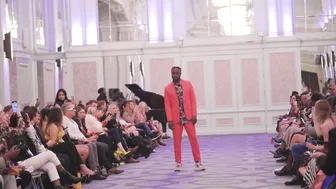 London Fashion Week Ramp Walk Collection LFW2023 End of Season 08 #3