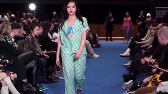 Paris Fashion Show Ramp Walk Model Video Collection 02 Model catwalk in slow motion #2