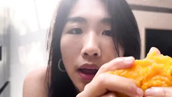 [4K]ASMR Food | mango eating | comforting before sleeping #asmr #food #10