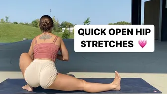 Quick Hip Stretches | Stretch with Suzie