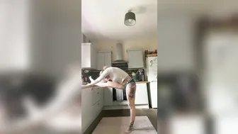 Kitchen stretches #9